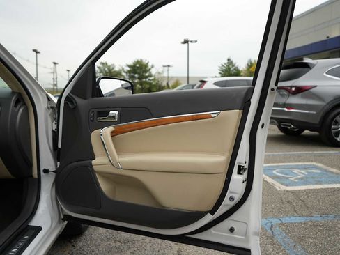 Used 2011 Lincoln MKZ AWD image 25