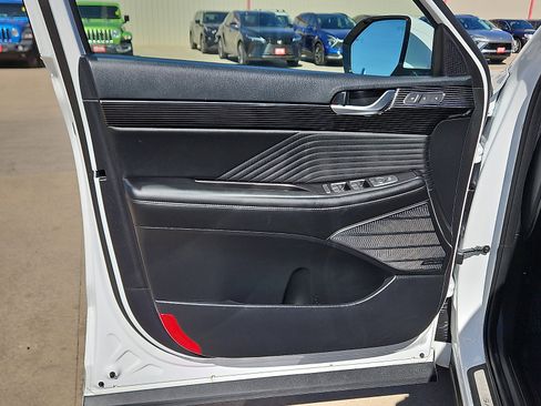 Used 2025 Hyundai Palisade Calligraphy image 14