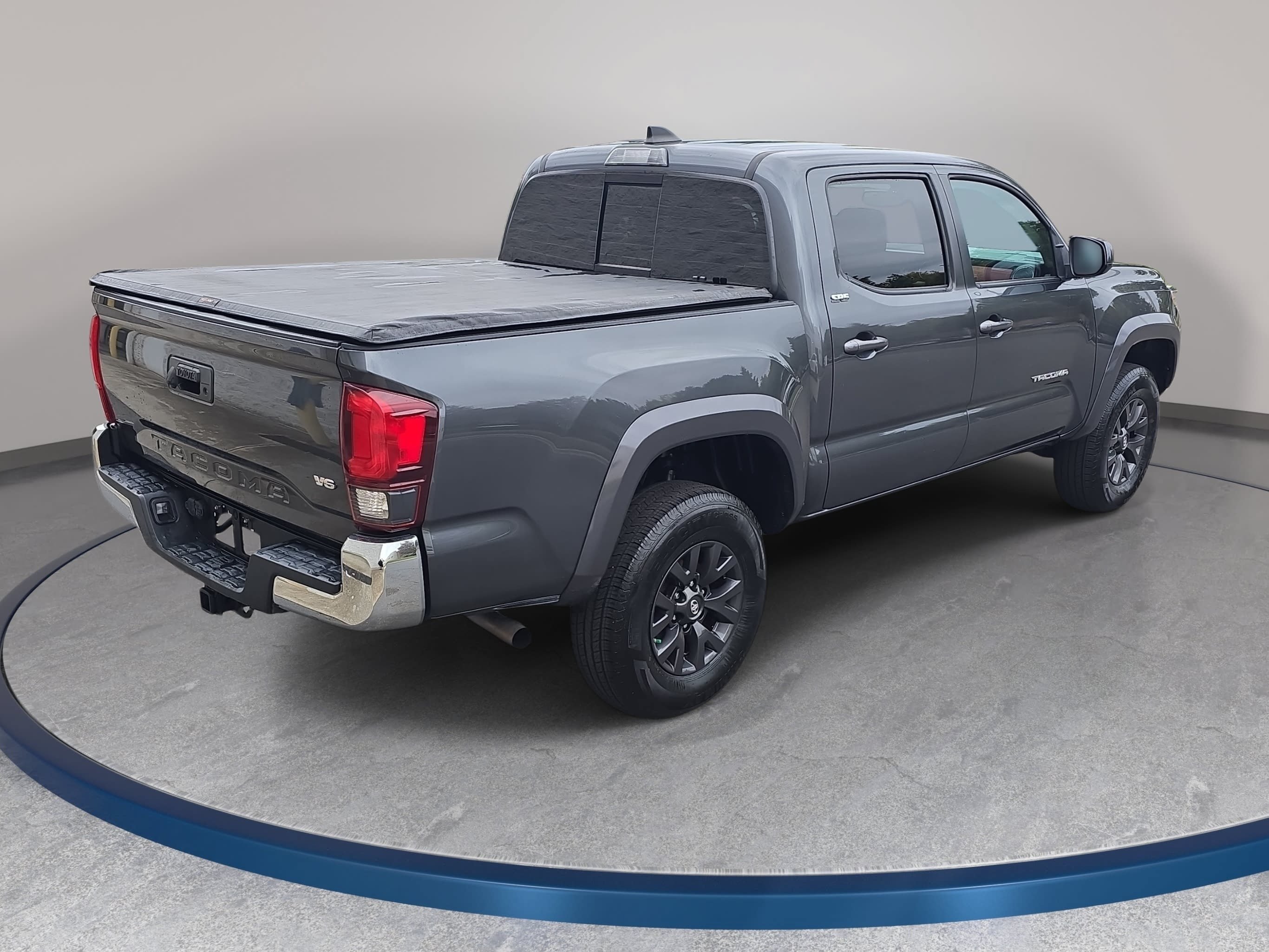 Used 2020 Toyota Tacoma SR5 RWD image 5