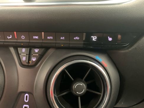 Used 2024 Chevrolet Blazer LT FWD image 31