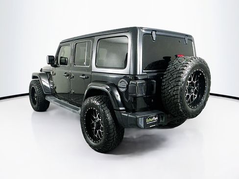 Used 2019 Jeep Wrangler Unlimited Sahara AWD/4WD image 5