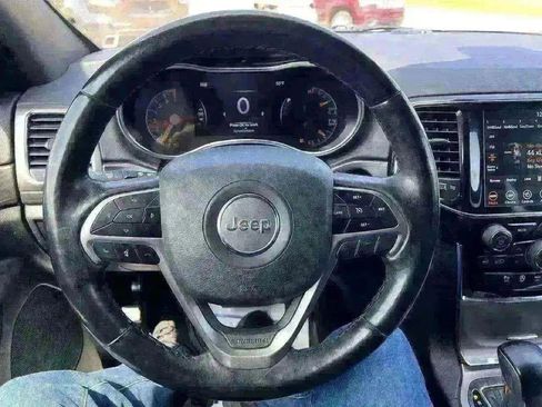 Used 2020 Jeep Grand Cherokee Laredo w/ Quick Order Package 2BN North image 7