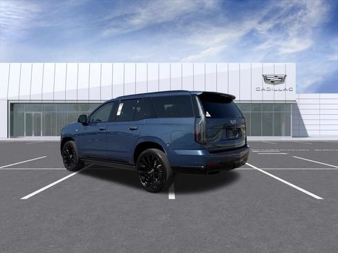 Certified 2025 Cadillac Escalade Sport Platinum w/ LPO, ONYX Package AWD/4WD image 4