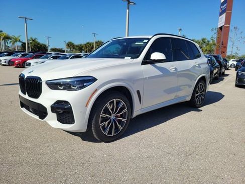 Used 2022 BMW X5 xDrive40i w/ M Sport Package image 4