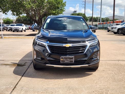 Used 2024 Chevrolet Equinox LT AWD/4WD image 3