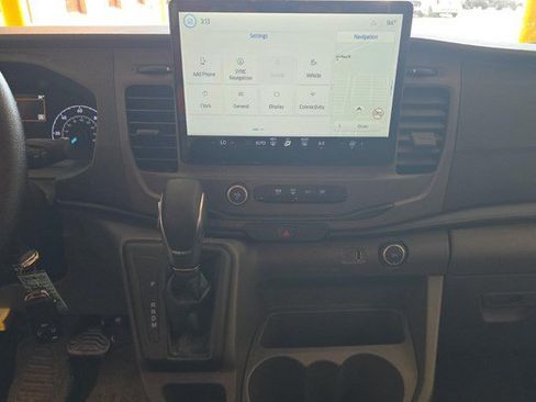 Used 2022 Ford Transit 350 XLT RWD image 8