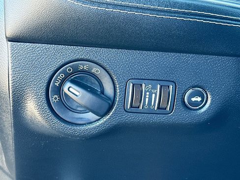 Used 2022 Dodge Challenger SRT Hellcat Redeye image 11