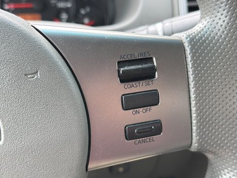 Used 2010 Nissan Frontier SE AWD/4WD image 14
