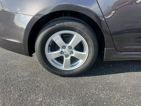 Used 2016 Chevrolet Cruze LT image 13