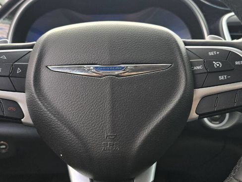 Used 2015 Chrysler 200 C w/ Navigation & Sound Group I image 18