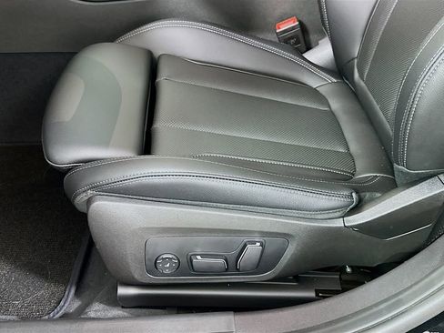 New 2026 BMW 330i Sedan w/ M Sport Package image 21