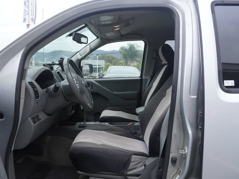 Used 2017 Nissan Frontier SV RWD image 19
