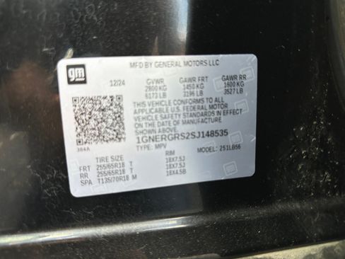 Used 2025 Chevrolet Traverse LT FWD image 34