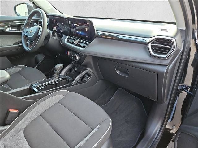 Used 2025 Chevrolet TrailBlazer LT FWD image 20