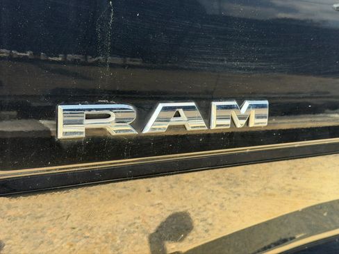 Used 2018 RAM 3500 SLT w/ Protection Group AWD/4WD image 10