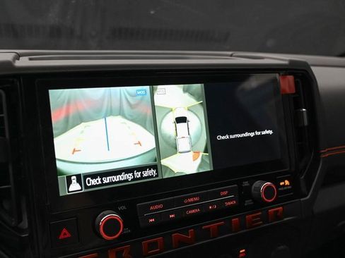 Used 2025 Nissan Frontier PRO-4X w/ Pro Convenience Package image 36