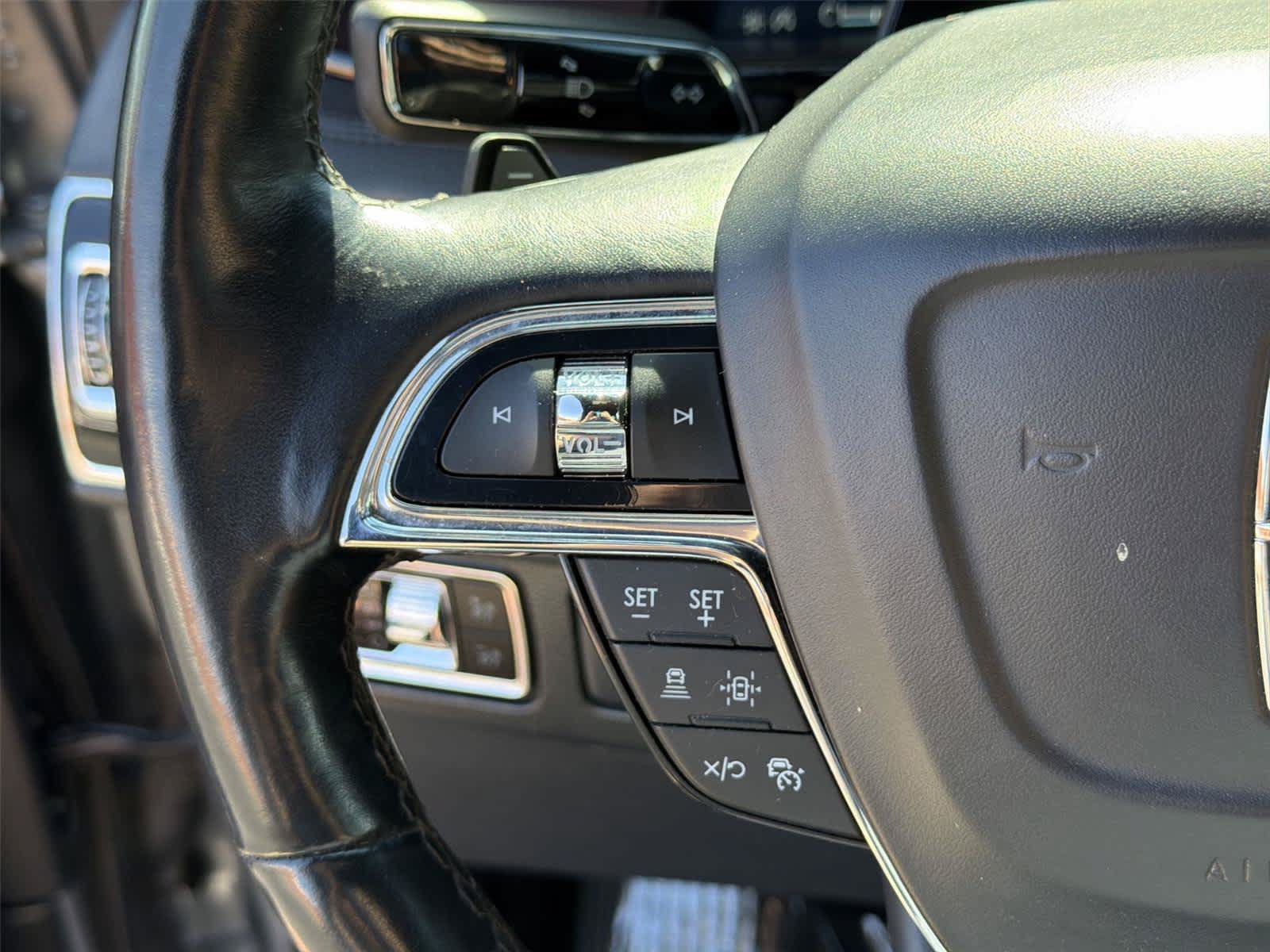 Used 2024 Lincoln Navigator Premiere AWD/4WD image 34
