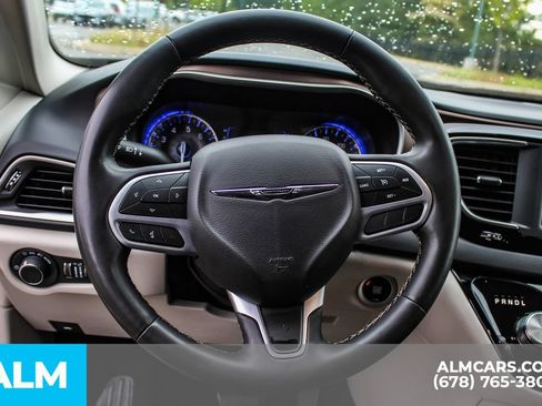 Used 2023 Chrysler Voyager LX FWD image 22