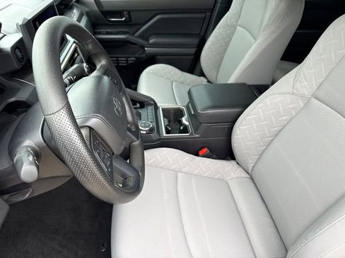 Used 2024 Toyota Tacoma SR5 AWD/4WD image 19