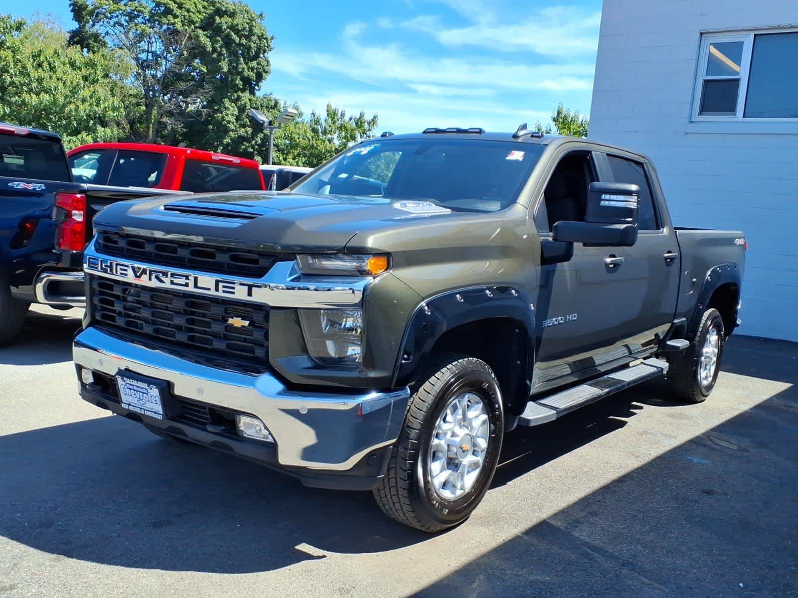 Used 2022 Chevrolet Silverado 3500 LT w/ All Star Edition AWD/4WD image 3