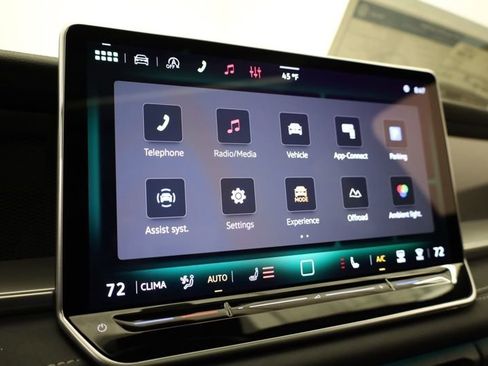 New 2026 Volkswagen Tiguan SE R-Line AWD/4WD image 17
