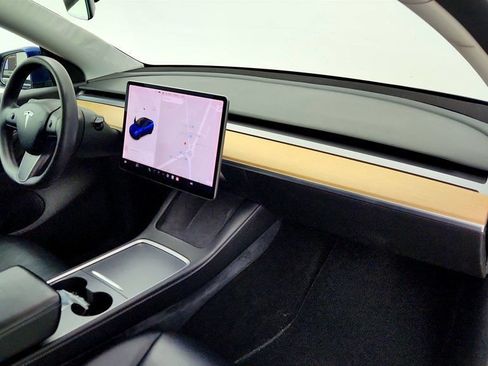 Used 2021 Tesla Model Y Long Range image 30