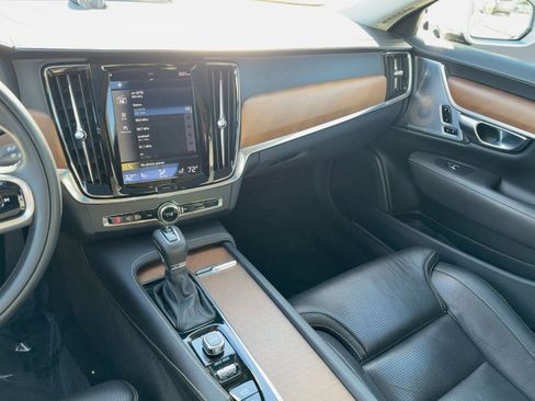 Used 2018 Volvo S90 T6 Inscription image 27