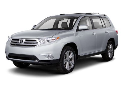 Used 2013 Toyota Highlander Plus FWD image 1