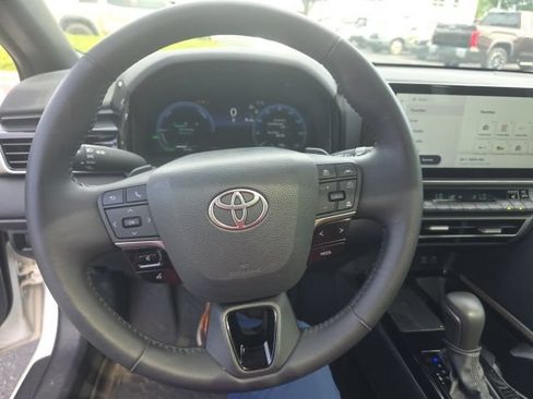 Used 2025 Toyota Camry XSE FWD image 22
