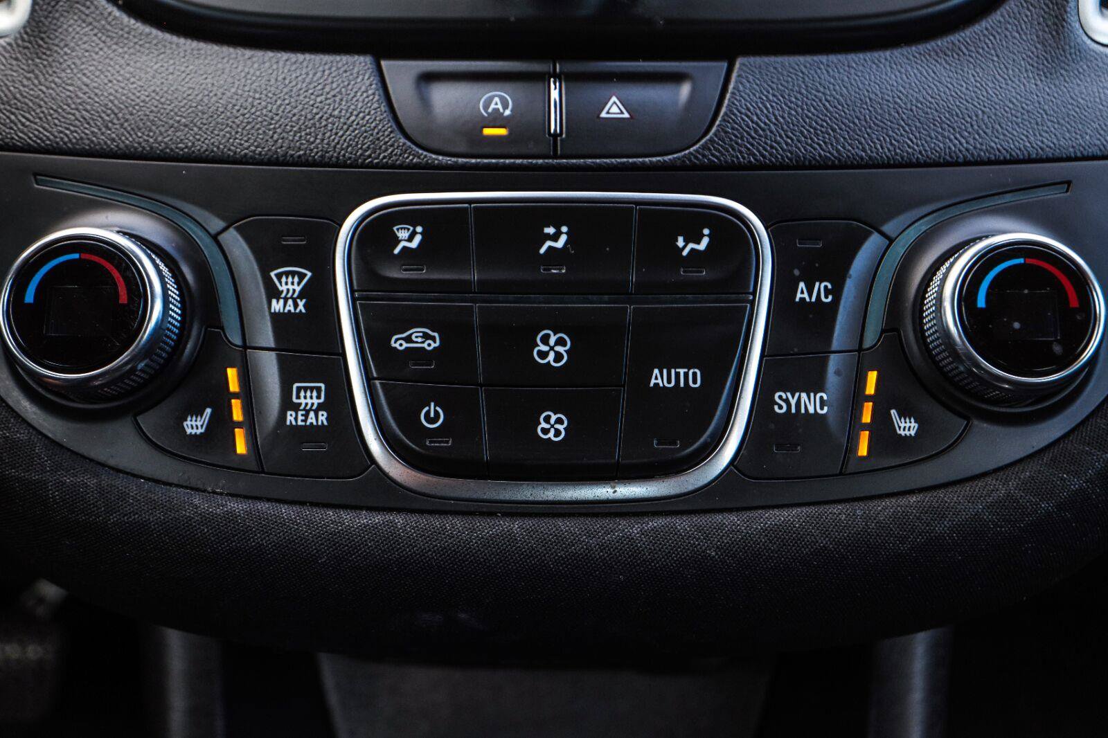 Used 2023 Chevrolet Malibu LT FWD image 12