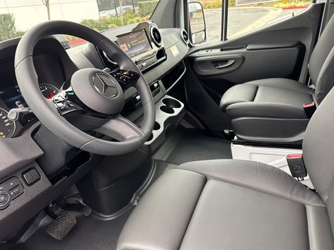 New 2026 Mercedes-Benz Sprinter 2500 image 12