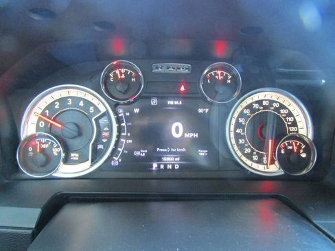 Used 2017 RAM 2500 Laramie w/ Convenience Group AWD/4WD image 28