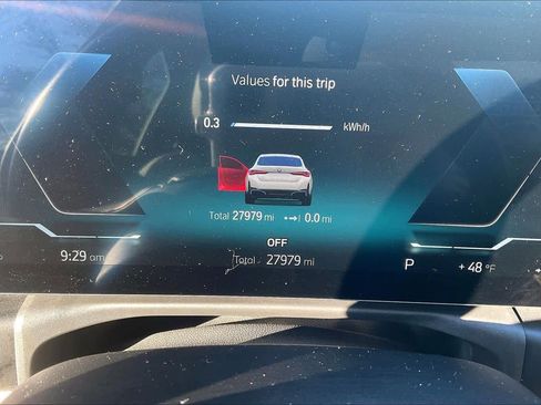 Used 2023 BMW i4 eDrive35 w/ Premium Package image 21