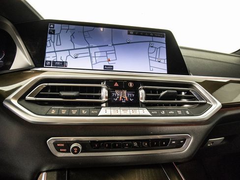 Used 2022 BMW X5 xDrive40i w/ M Sport Package image 26