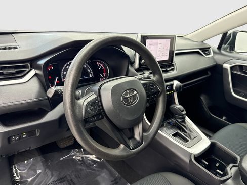 Used 2023 Toyota RAV4 LE FWD image 18
