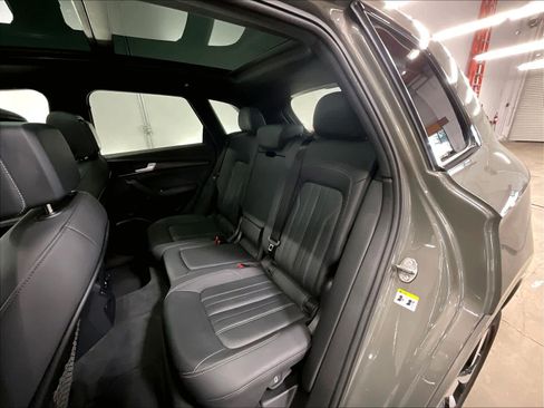 Certified 2023 Audi Q5 2.0T Premium Plus w/ Premium Plus Package AWD/4WD image 24