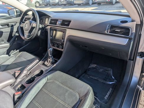 Used 2015 Volkswagen Passat 1.8T Limited Edition image 13