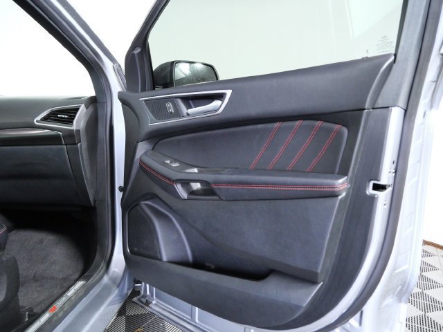 Certified 2024 Ford Edge ST-Line AWD/4WD image 8
