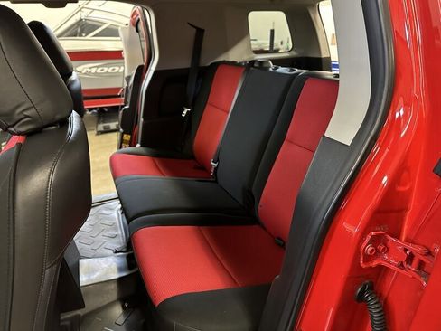 Used 2012 Toyota FJ Cruiser 4WD image 16