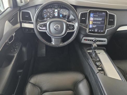 Used 2018 Volvo XC90 T5 Momentum w/ Convenience Package AWD/4WD image 13