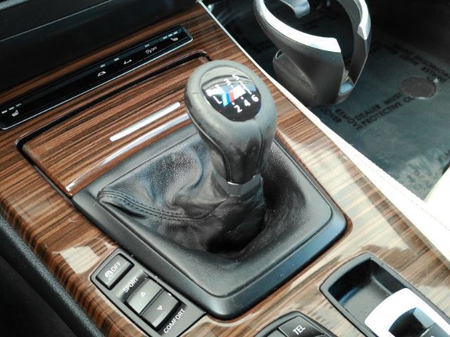 Used 2015 BMW Z4 sDrive28i RWD image 44