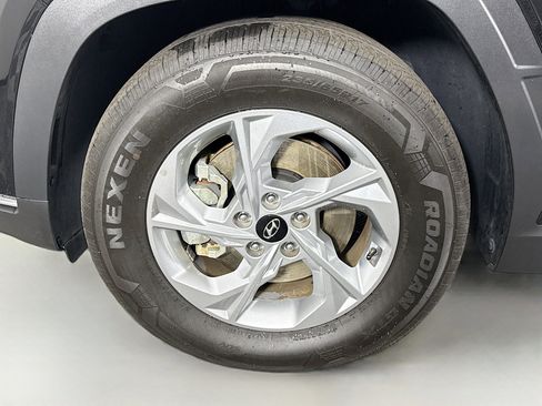 Used 2024 Hyundai Tucson SE image 37