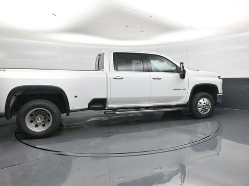 Used 2025 Chevrolet Silverado 3500 LTZ w/ LTZ Plus Package AWD/4WD image 3