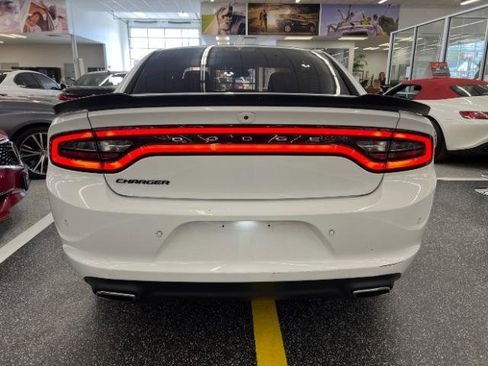 Used 2018 Dodge Charger SXT Plus w/ Blacktop Package RWD image 6