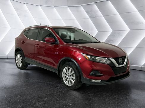 Used 2021 Nissan Rogue Sport SV w/ Technology Package FWD image 1