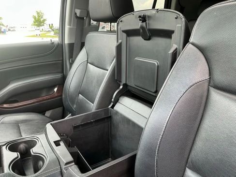 Used 2018 GMC Yukon SLT w/ Open Road Package AWD/4WD image 35