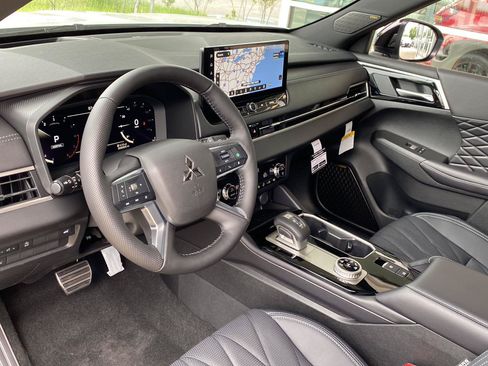 New 2026 Mitsubishi Outlander SEL AWD/4WD image 13