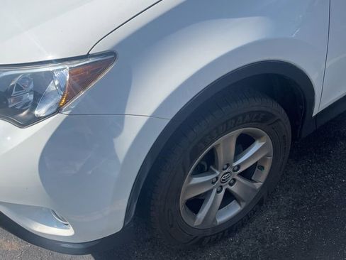 Used 2015 Toyota RAV4 XLE AWD/4WD image 2