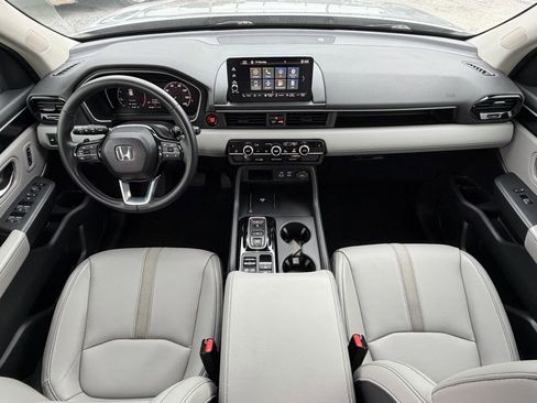 Used 2025 Honda Pilot EX-L image 14