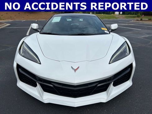 Used 2023 Chevrolet Corvette Z06 w/ Chrome Exterior Badge Package RWD image 11